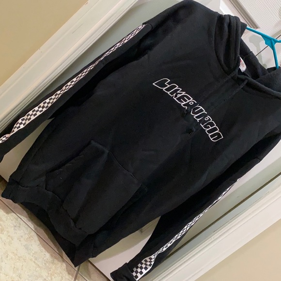 Black sweater - Picture 1 of 3